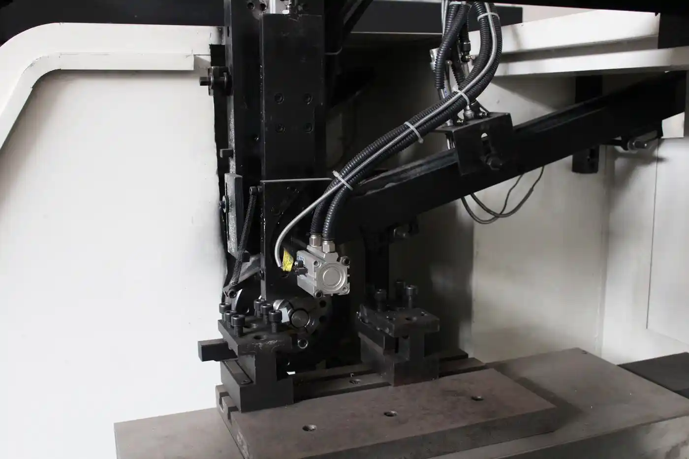 Automatic hydraulic lathe03 Automatic hydraulic lathe03