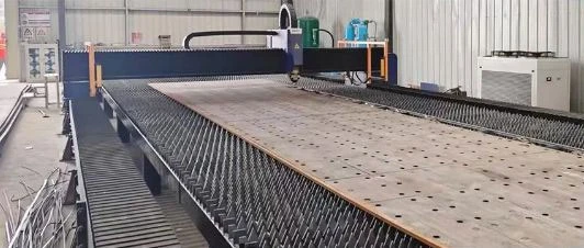 Metal-plate-laser-cutting-machine02